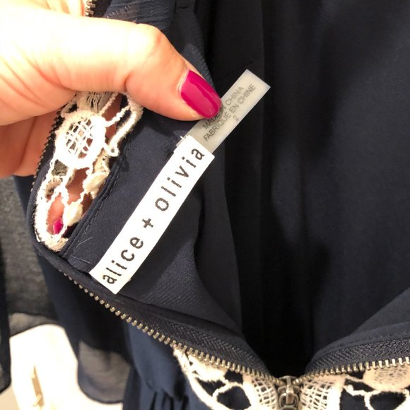 Alice & Olivia Aquinnah Lace Detail Maxi Dress size 2 - Picture 6 of 9